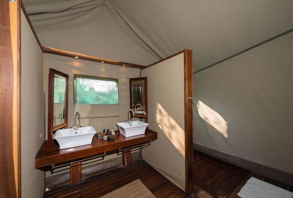 Ongava Tented Camp - All-Inclusive Окаукуэджо Экстерьер фото